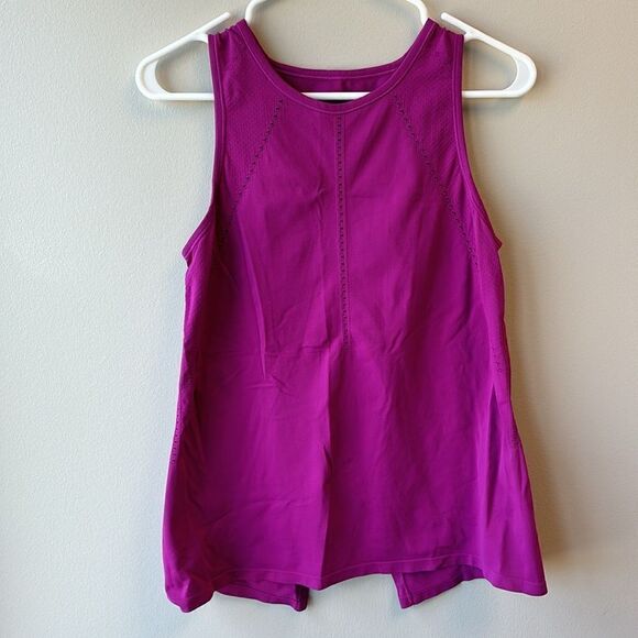 𝅺ATHLETA Foothill perforated purple maroon lightweight workout tank top XS - Picture 2 of 5